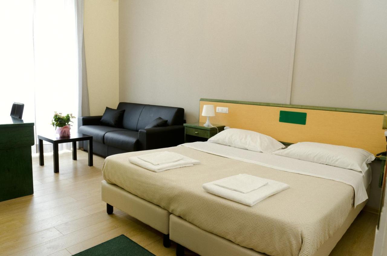 Hotel Suisse Genova Szoba fotó